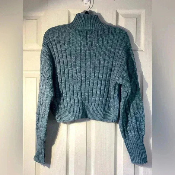 Arizona Jean Co Blue Cropped Mock Neck Long Sleeve Pullover Sweater Size Medium - Picture 5 of 9